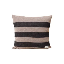 Form & Refine Pyntepuder & Hynder-Aymara Cushion, ribbon