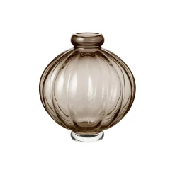 Louise Roe Vaser-Balloon vase 01,