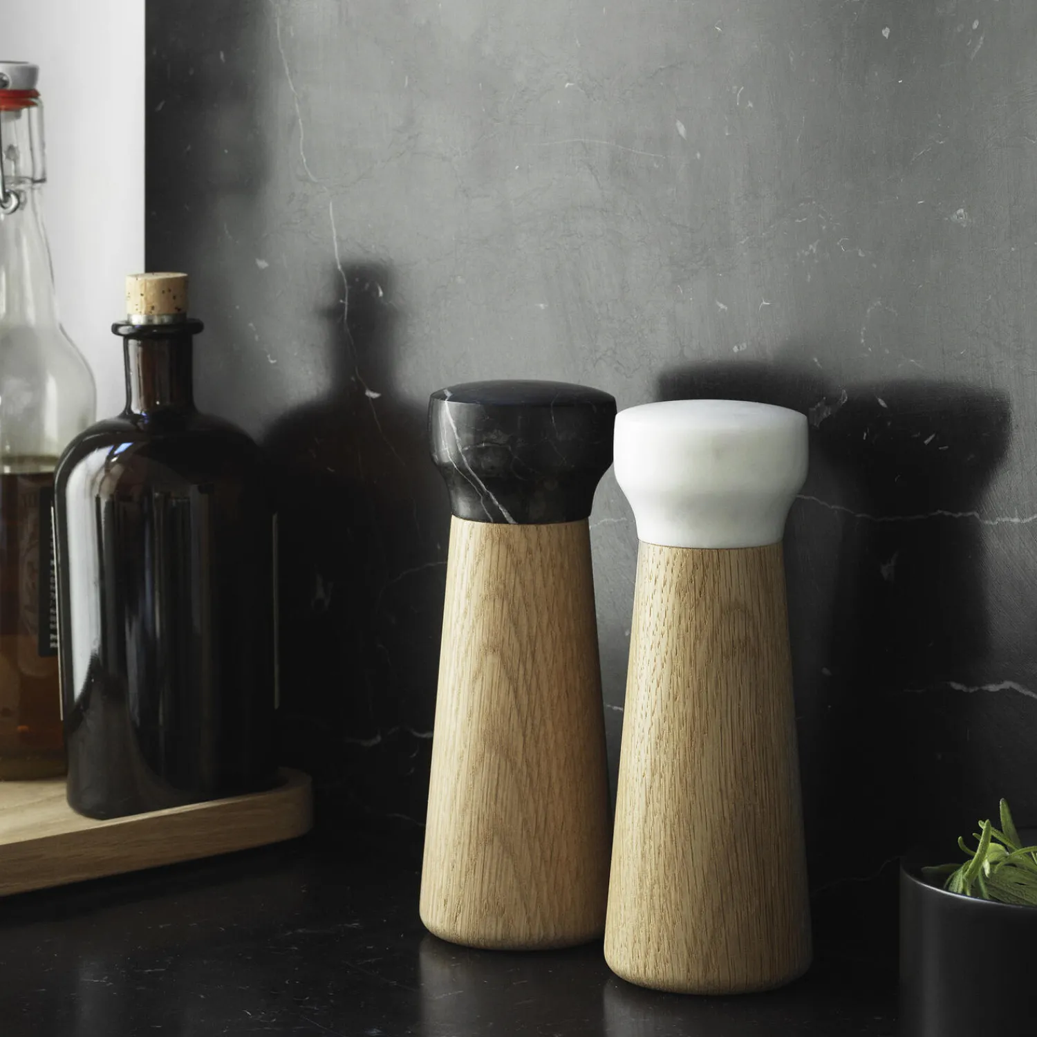 Normann Copenhagen Køkkenudstyr * Craft saltkværn, oak/white