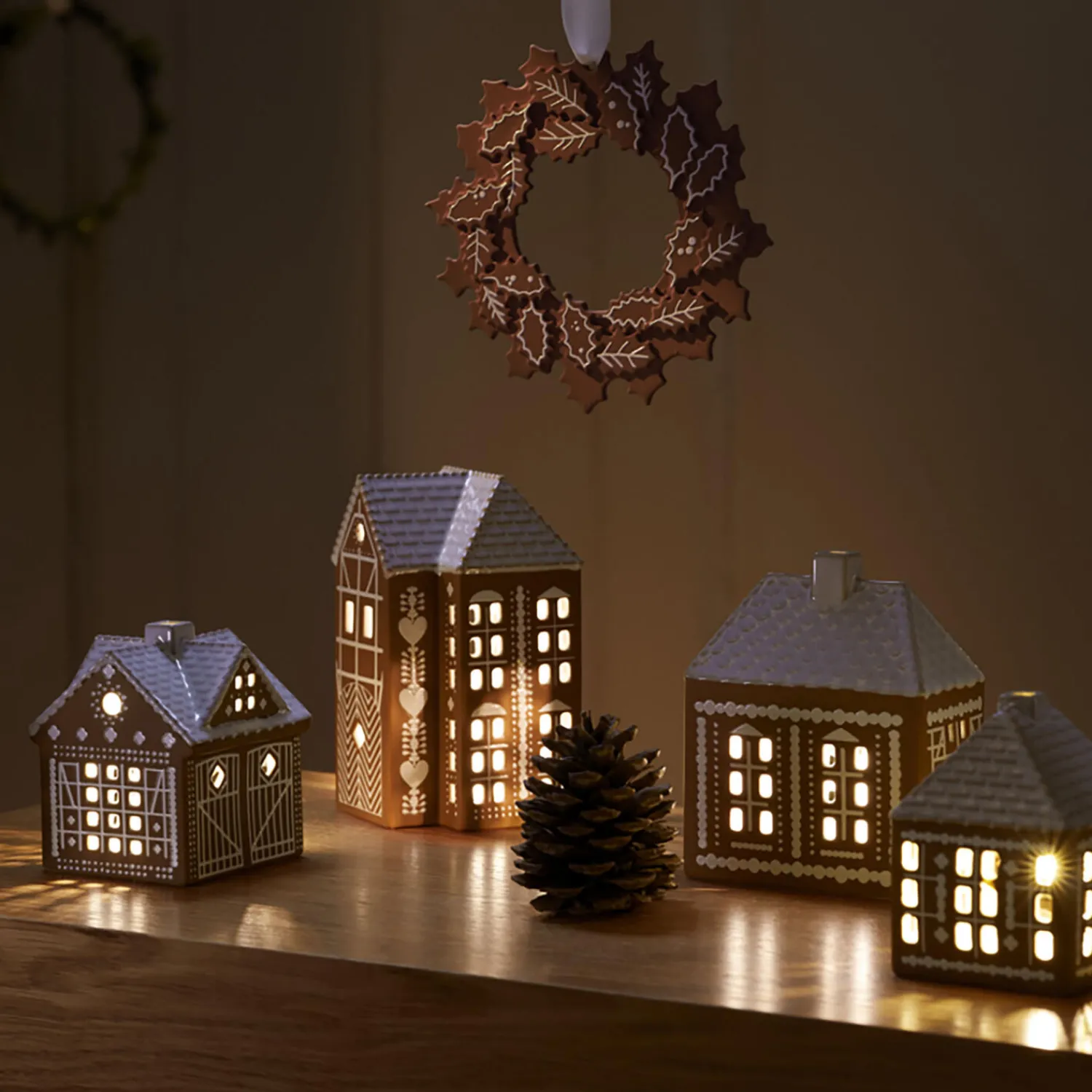 Kähler Pynt * Gingerbread Lyshus Julestald