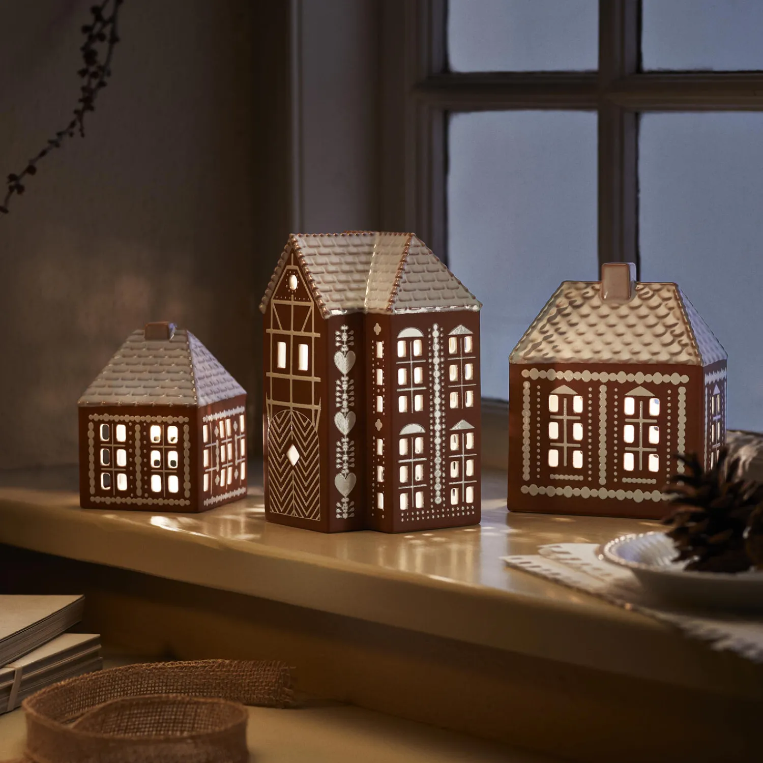Kähler Pynt * Gingerbread lyshus , brun