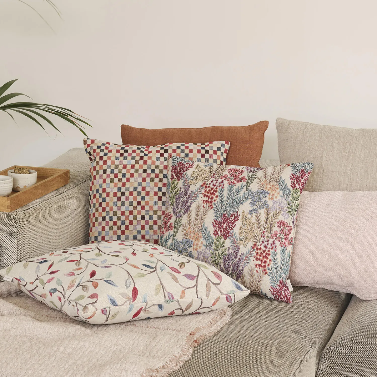 Compliments Pyntepuder & Hynder-JOY pude, multicolored