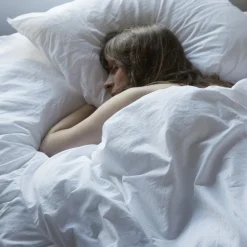 Nordic Sleep by Fossflakes Hovedpuder-Medium Low hovedpude