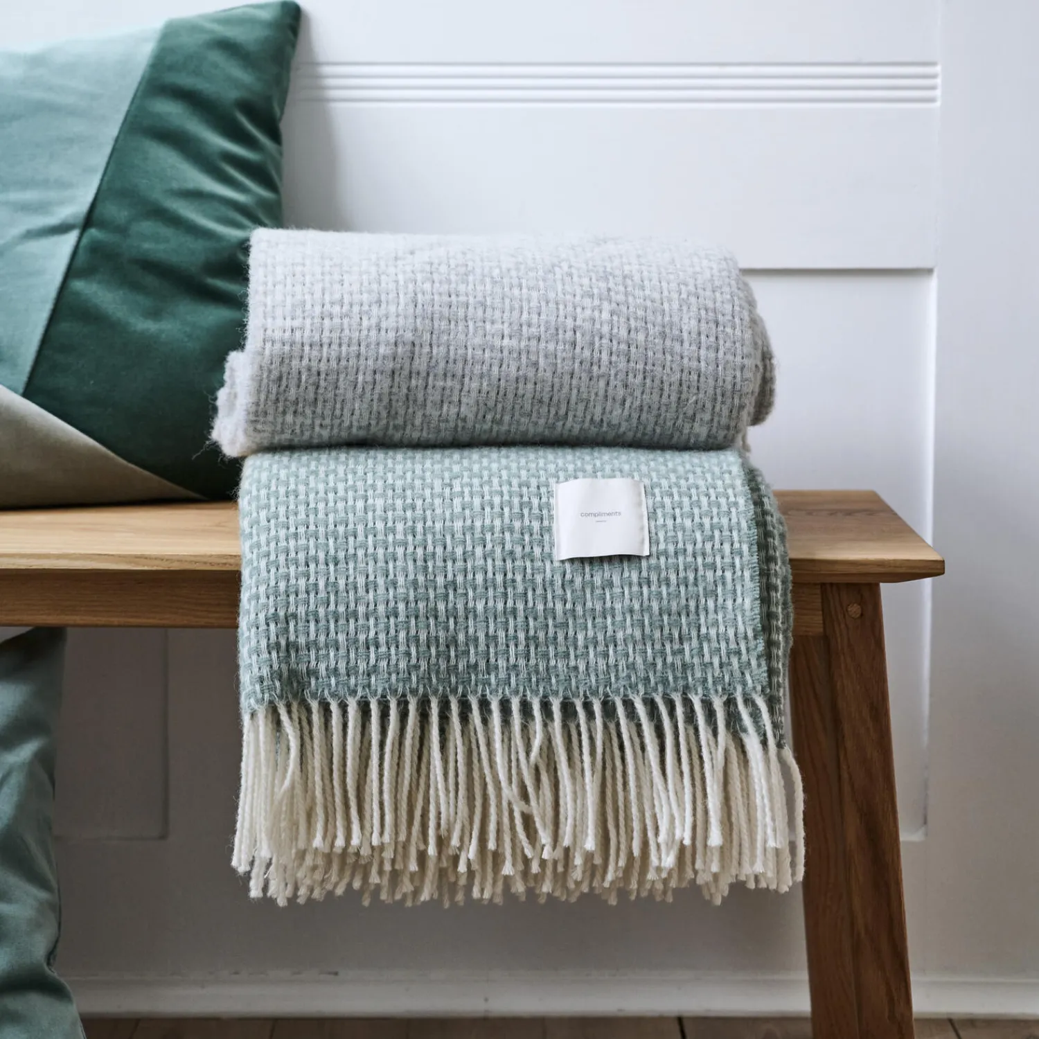 Compliments Plaider * Nest plaid,