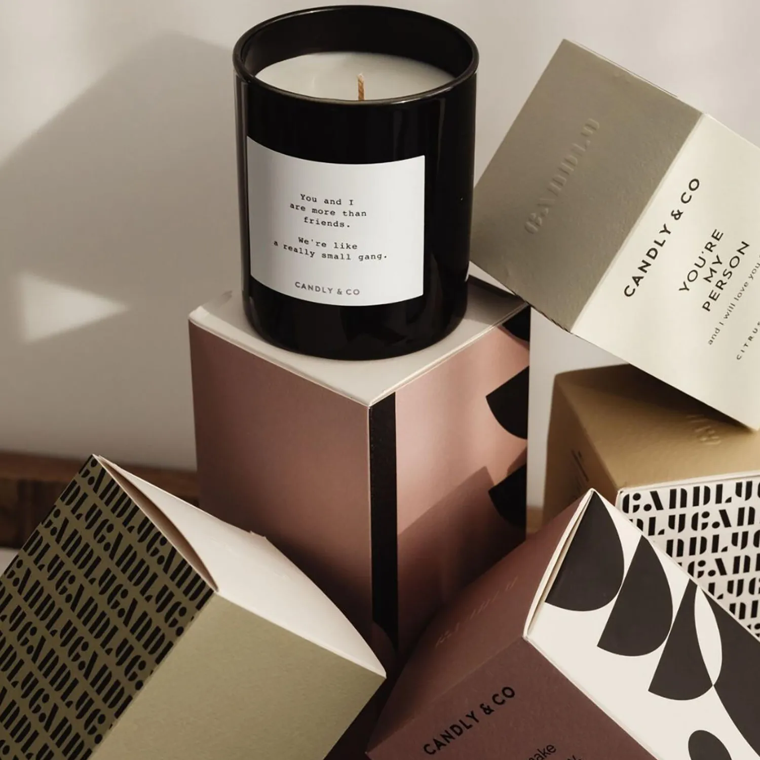 Candly & Co Lys & Duftlys-No. 8 Candle, You and I are more than friends. We're like a really small gang