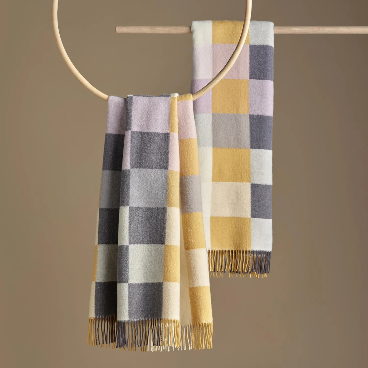 Silkeborg Uldspinderi Plaider-Plain Beat plaid, 01221 honey rose