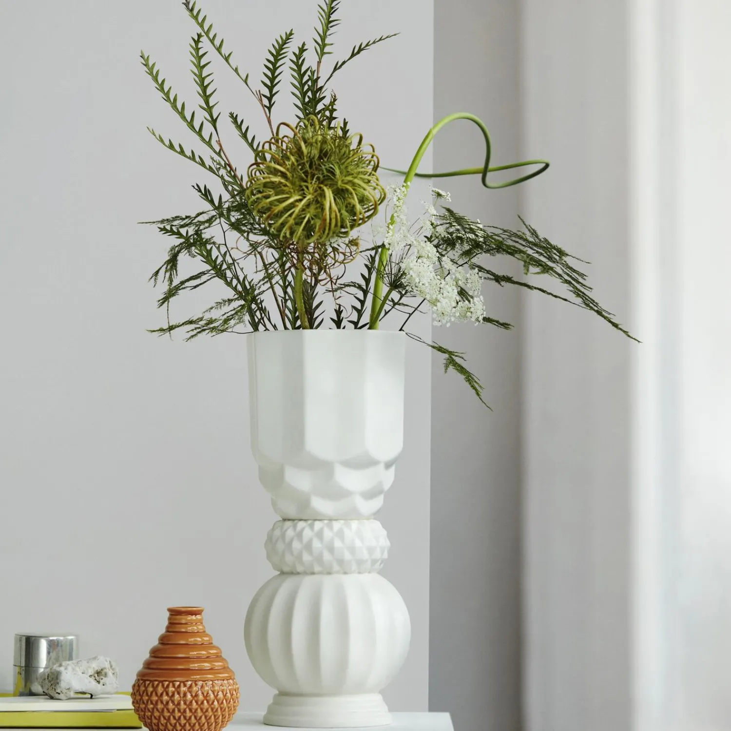 Dottir Nordic Design Vaser-Samsurium Towerbell vase, white