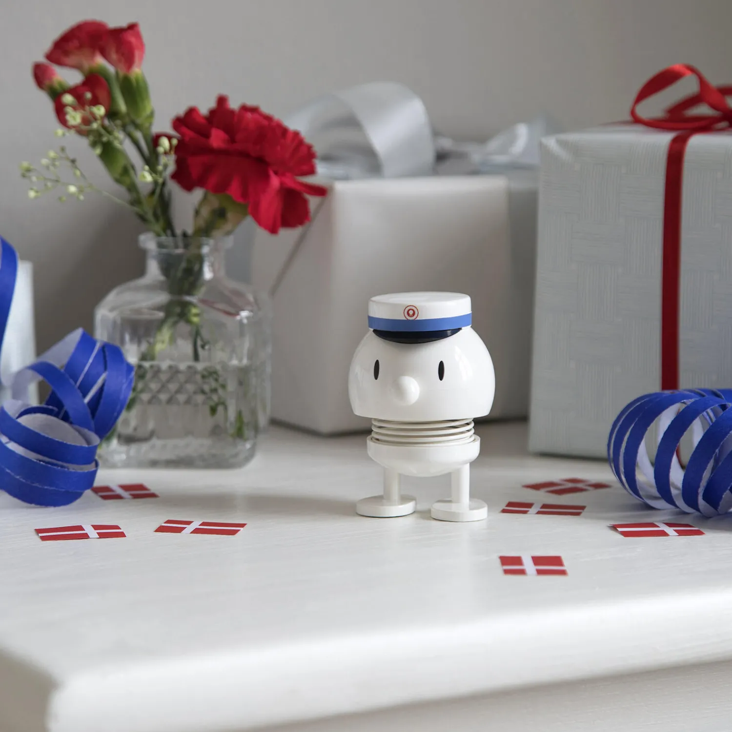 Hoptimist Figurer & Glaskunst-Student Bumble, white