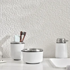 Vipp Badeværelsesudstyr * 10 container,